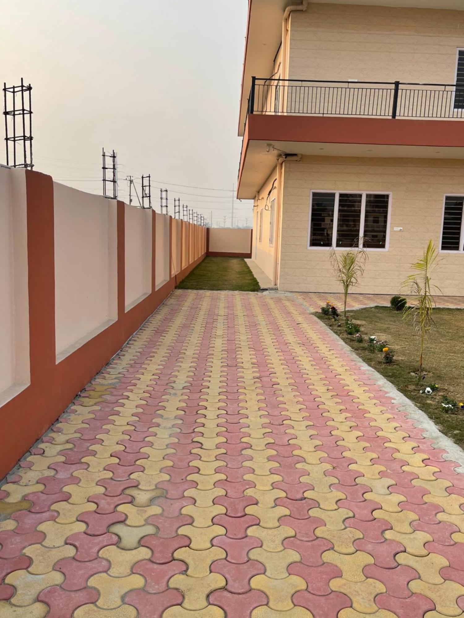 Shrinath Residency Hotel Greater Noida Exterior photo